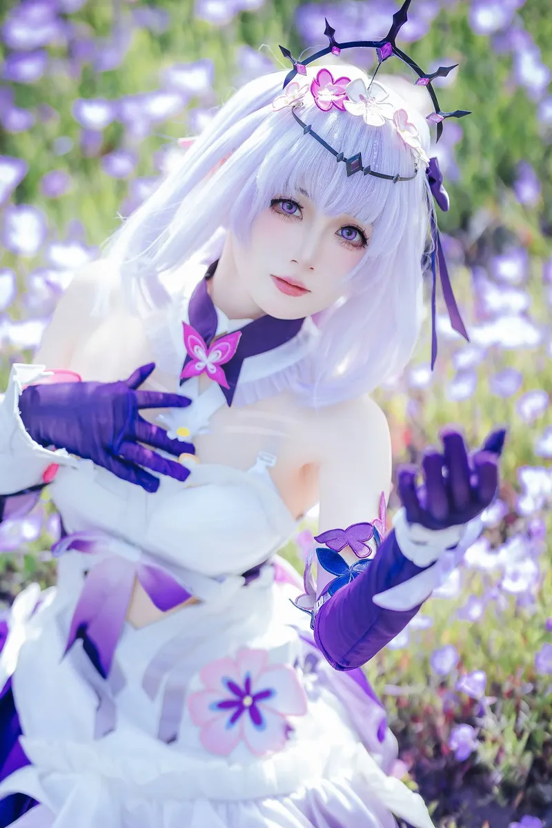 《崩坏：星穹铁道》遐蝶cosplay展示