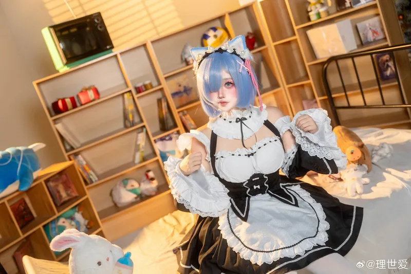 《Re:从零开始的异世界生活》蕾姆Cosplay展示