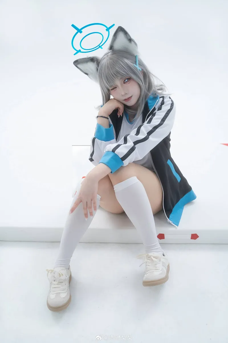 《蔚蓝档案》砂狼白子cosplay展示