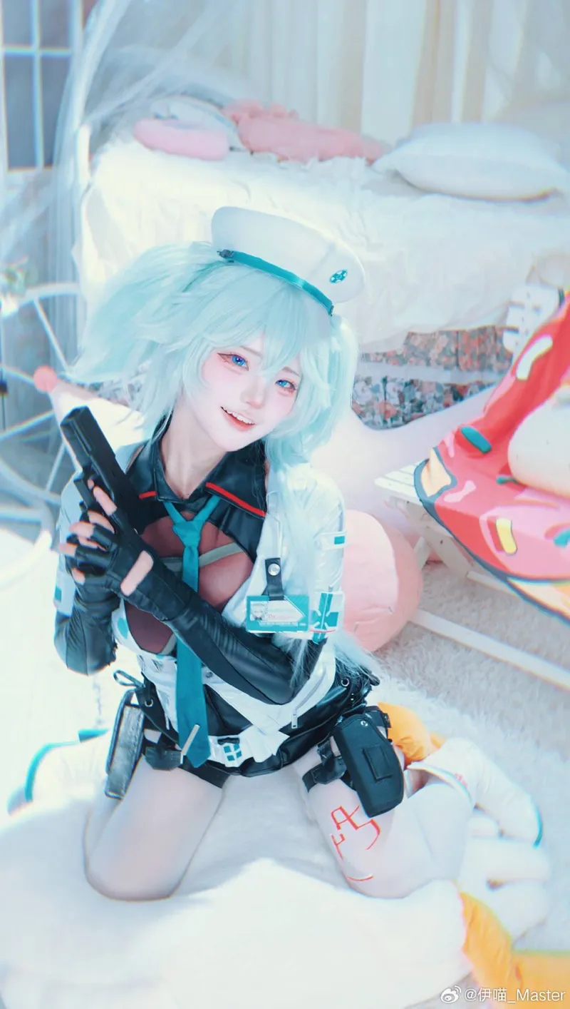 《少女前线》芙洛伦cosplay展示