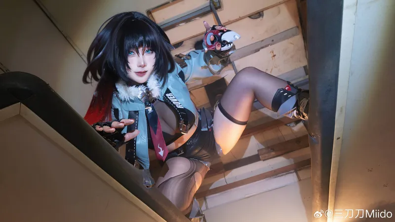 《绝区零》简杜cosplay展示