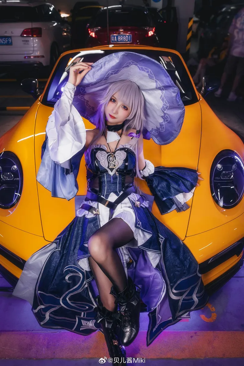 《崩坏星穹铁道》大黑塔cosplay展示