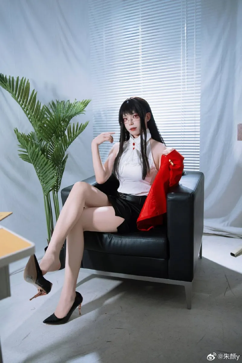 《碧蓝航线》亚尔薇特cosplay