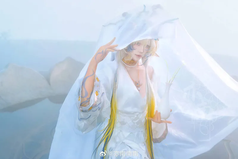 《明日方舟》黍Cosplay展示