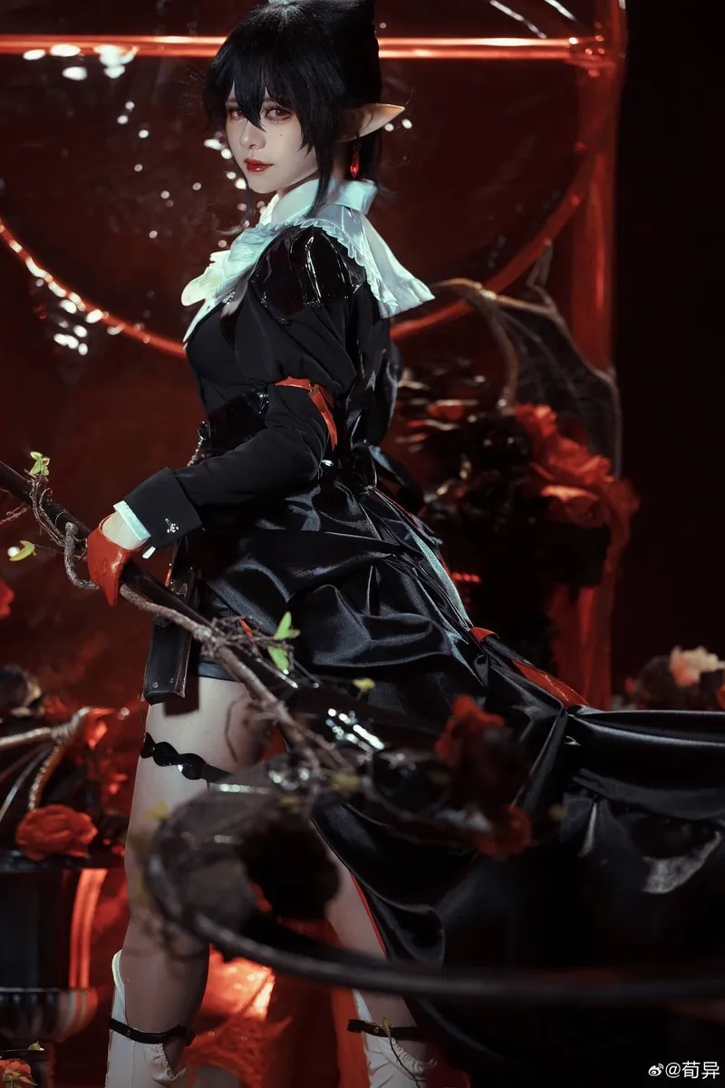 《明日方舟》隐得来希cosplay展示