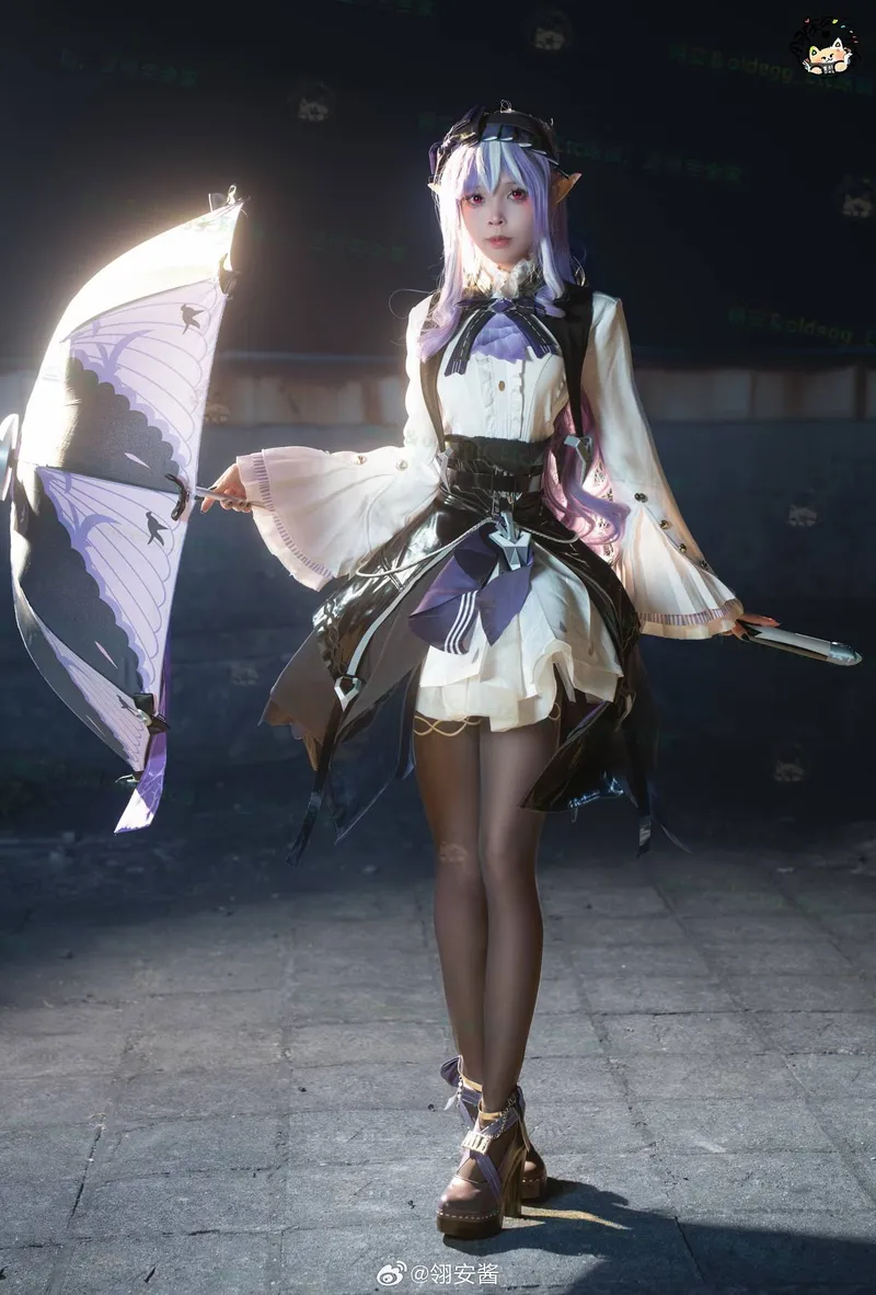 《绝区零》薇薇安cosplay展示