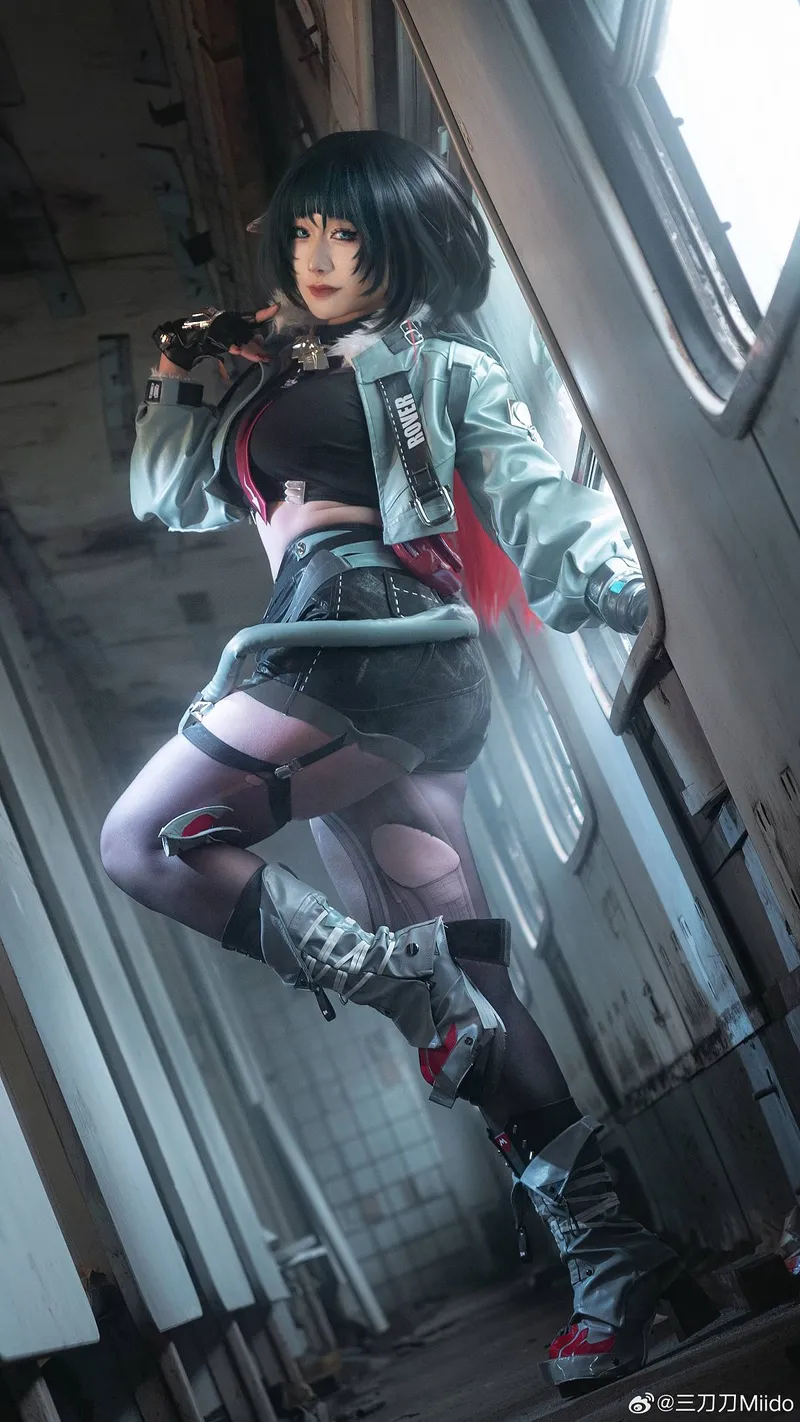 《绝区零》简杜cosplay展示