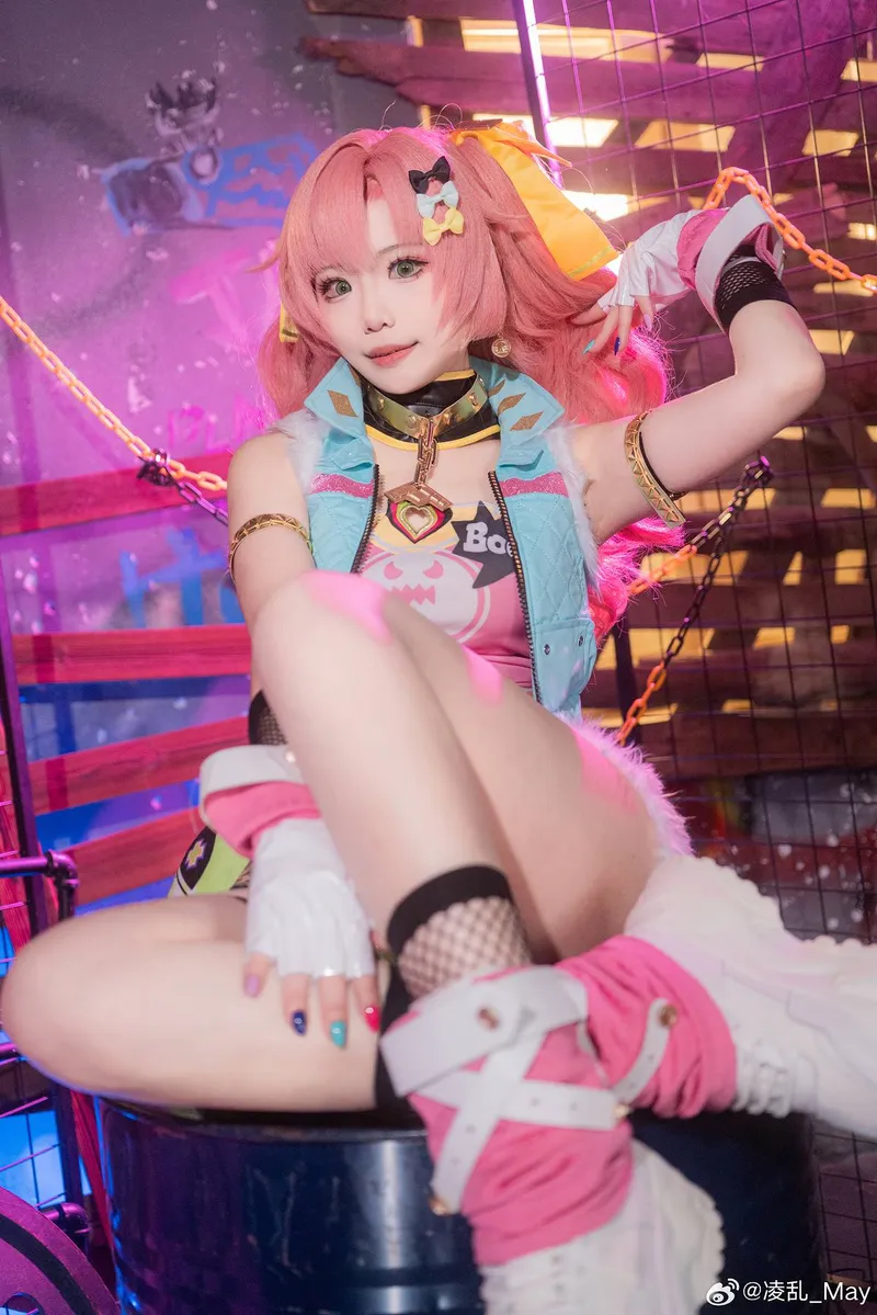 《绝区零》妮可cosplay展示