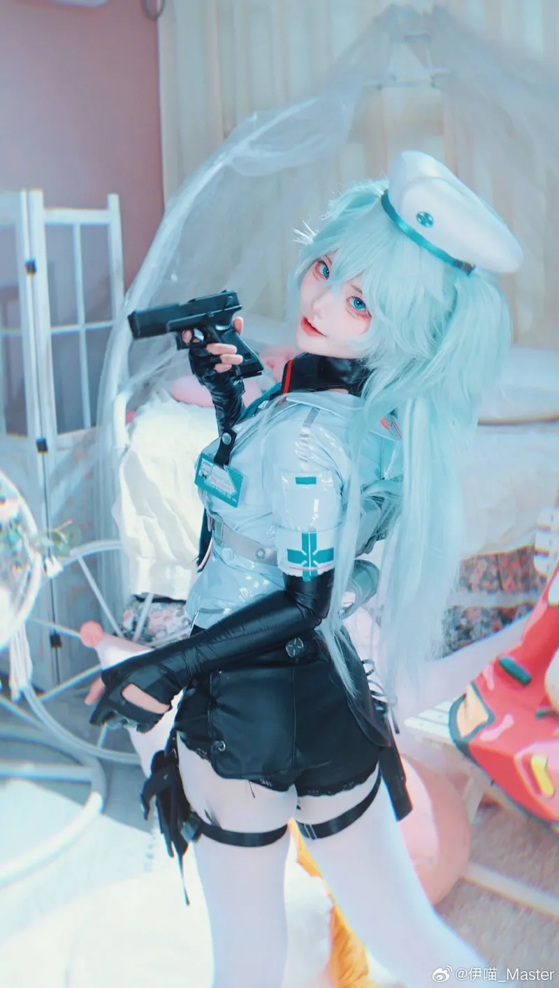 《少女前线》芙洛伦cosplay展示