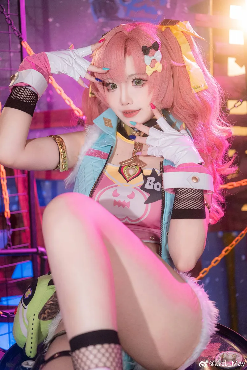 《绝区零》妮可cosplay展示