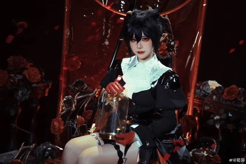 《明日方舟》隐得来希cosplay展示