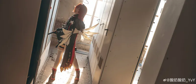 《明日方舟》新约能天使cosplay