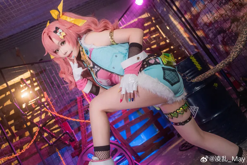 《绝区零》妮可cosplay展示