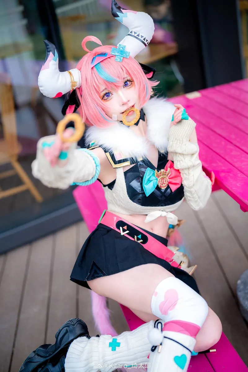 《原神》瓦雷莎cosplay展示