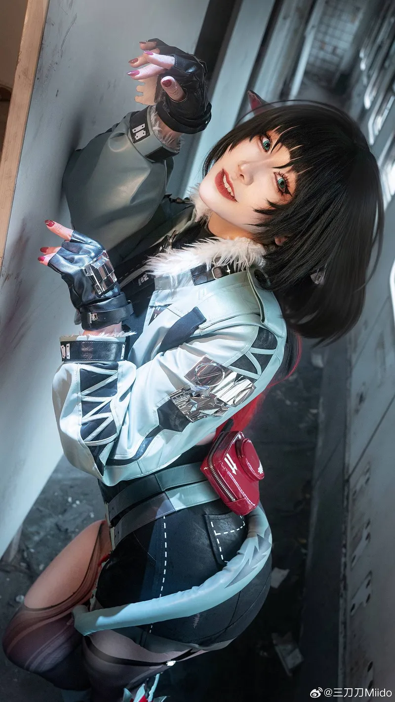 《绝区零》简杜cosplay展示