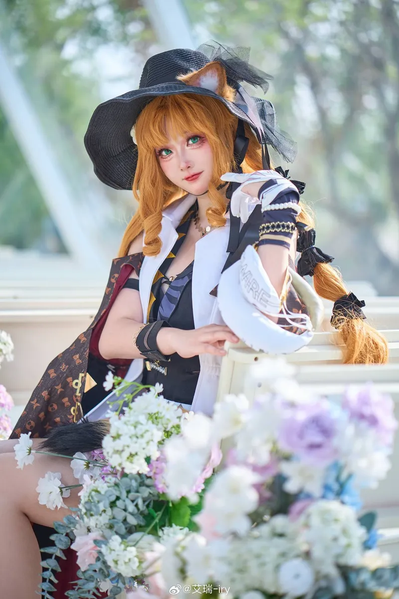 《明日方舟》琳琅诗怀雅cosplay展示