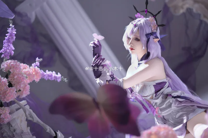 《崩坏·星穹铁道》遐蝶cosplay展示