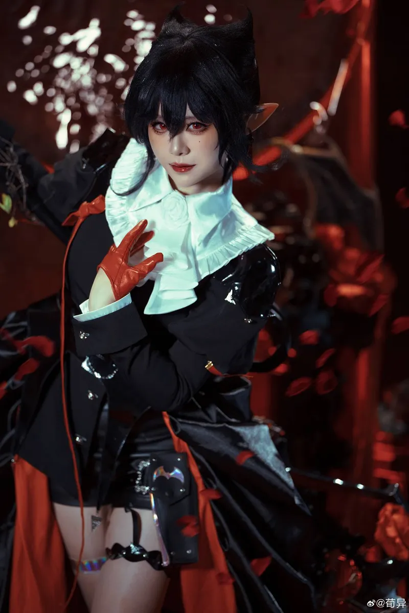 《明日方舟》隐得来希cosplay展示