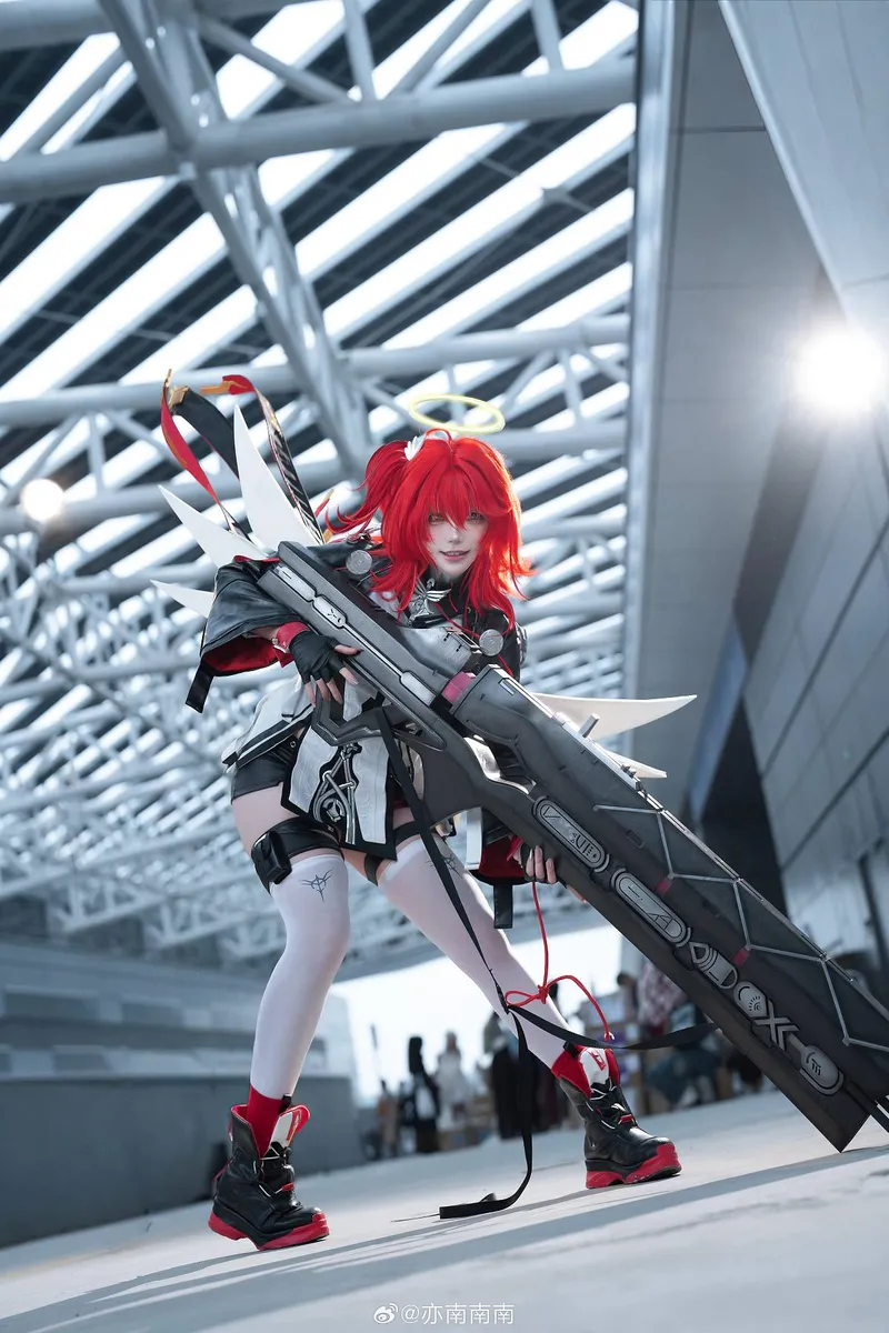 《明日方舟》新约能天使cosplay-精美角色还原展示