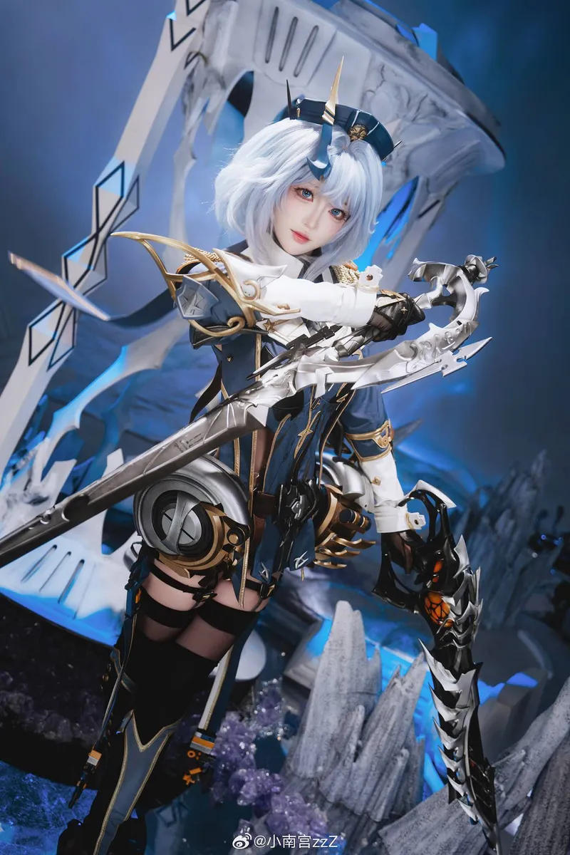 「二重螺旋」黎瑟cosplay展示