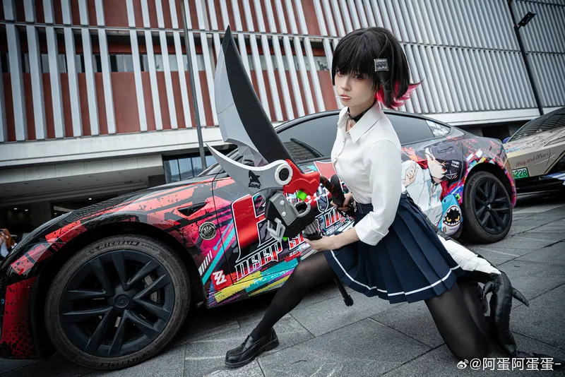 《绝区零》艾莲·乔cosplay展示