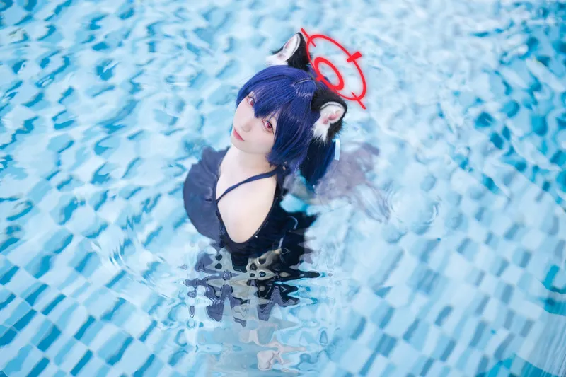 《蔚蓝档案》黑见芹香cosplay展示