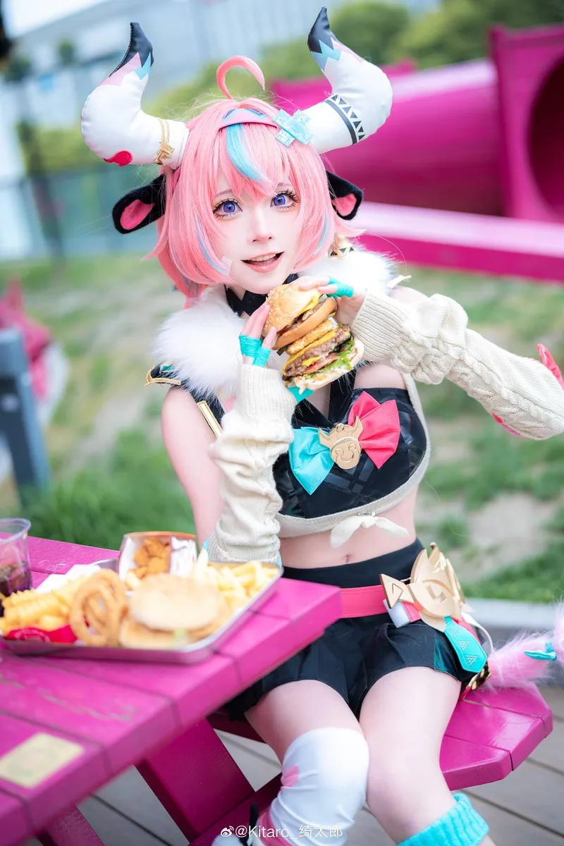 《原神》瓦雷莎cosplay展示