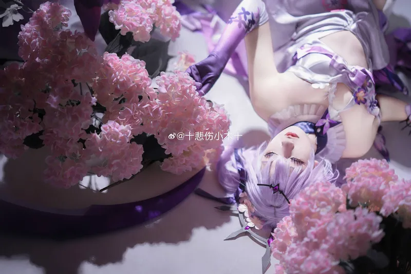 《崩坏·星穹铁道》遐蝶cosplay展示