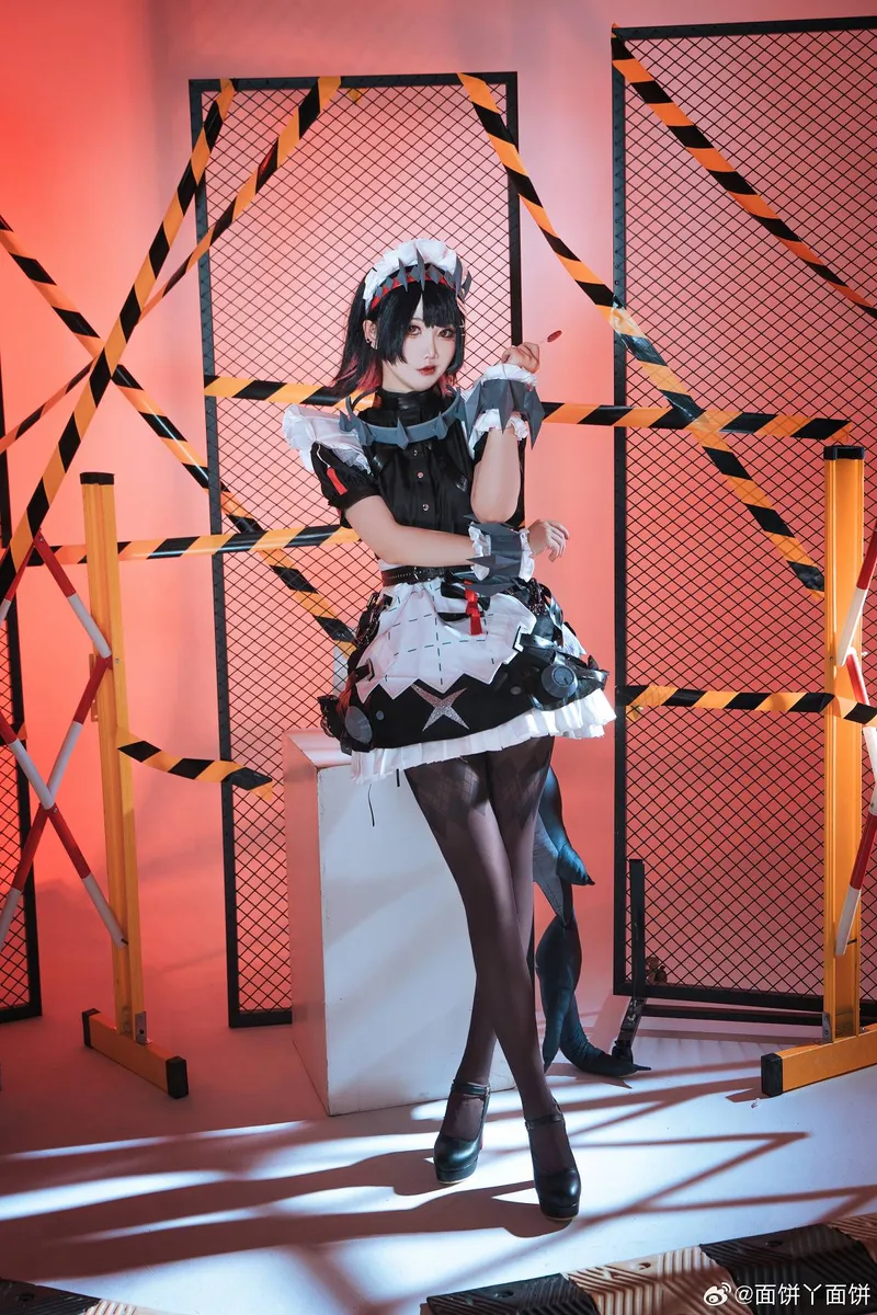 《绝区零》艾莲乔cosplay展示