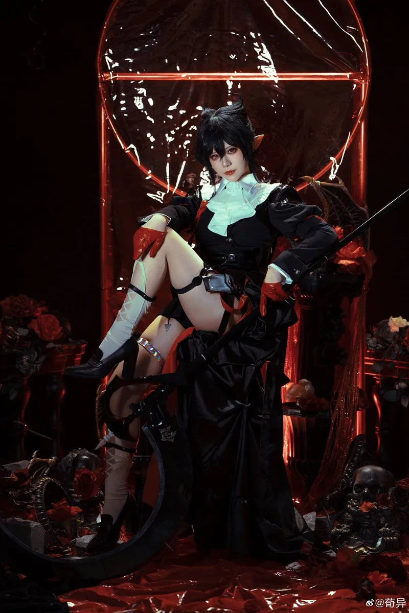 《明日方舟》隐得来希cosplay展示