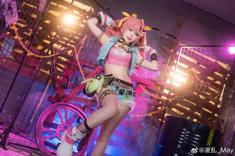 《绝区零》妮可cosplay展示