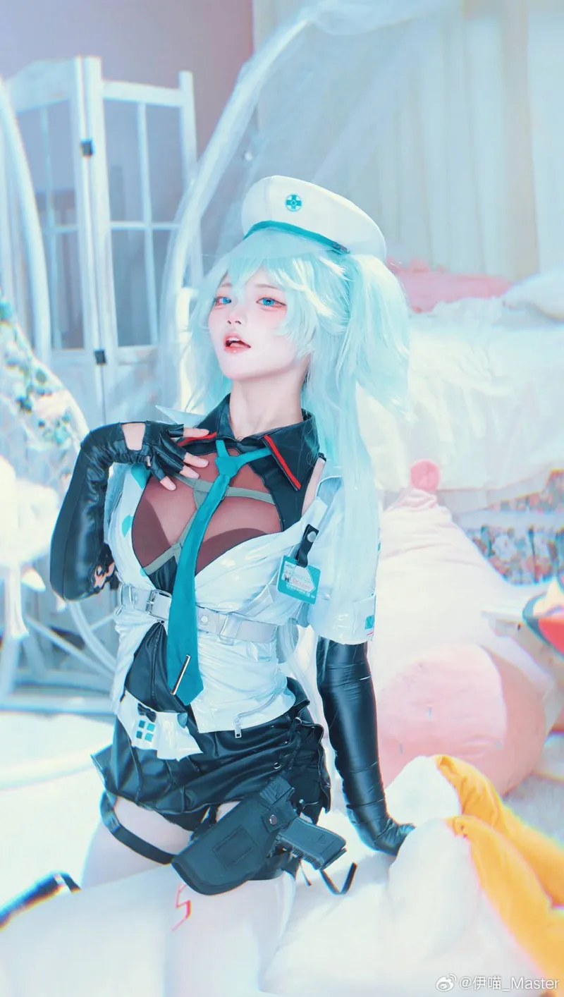 《少女前线》芙洛伦cosplay展示