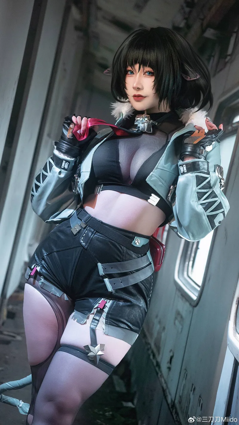 《绝区零》简杜cosplay展示