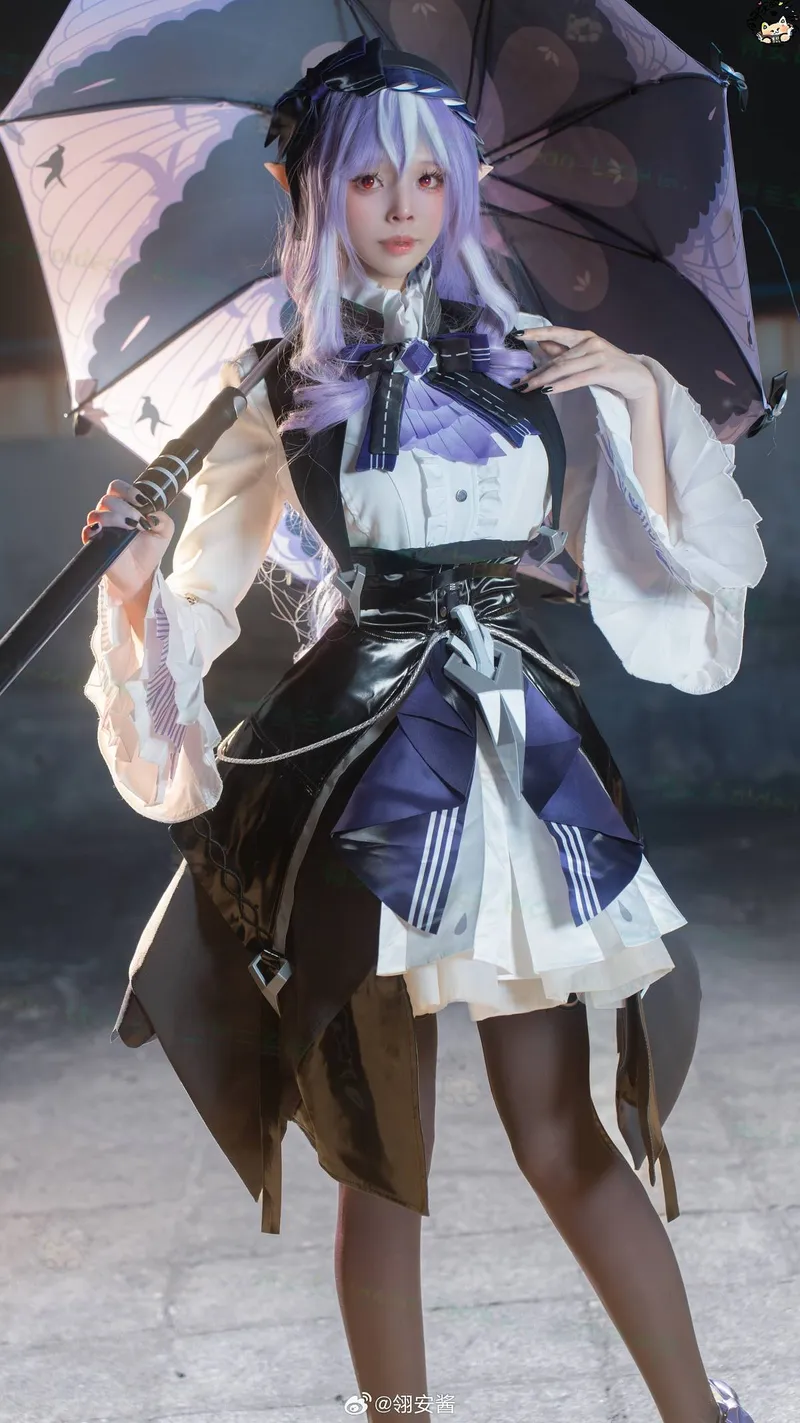 《绝区零》薇薇安cosplay展示