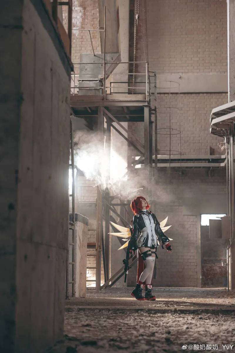 《明日方舟》新约能天使cosplay