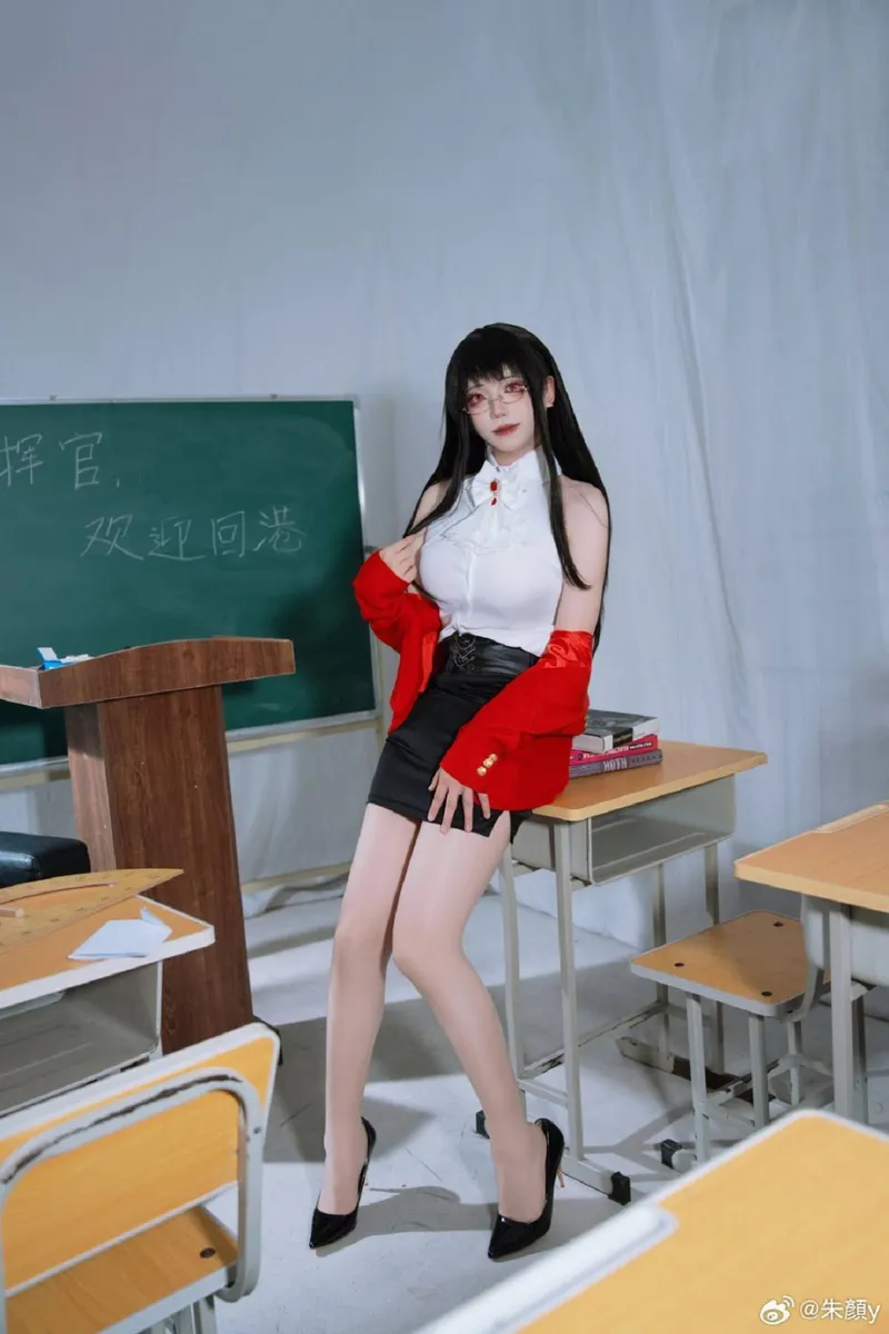 《碧蓝航线》亚尔薇特cosplay