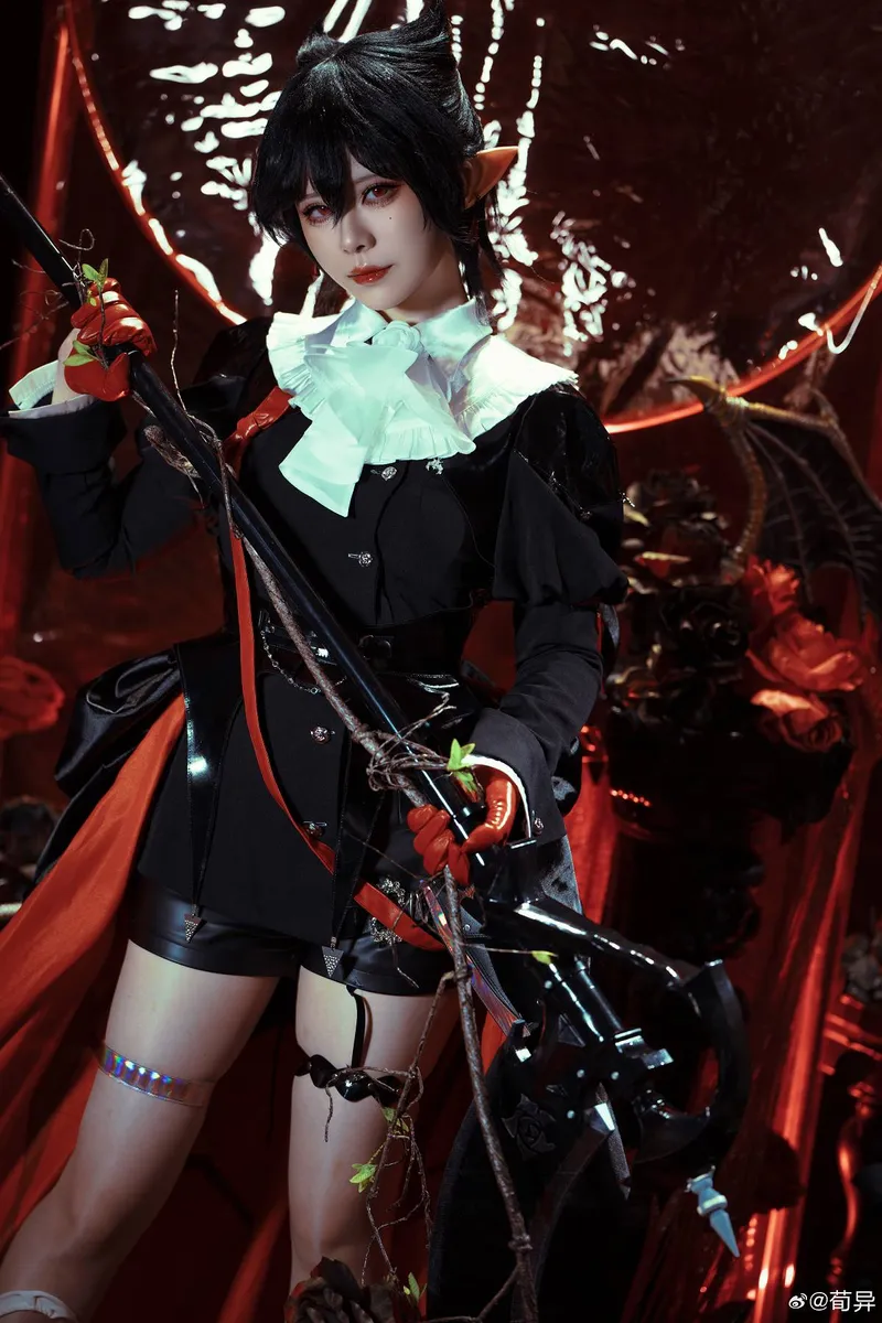 《明日方舟》隐得来希cosplay展示