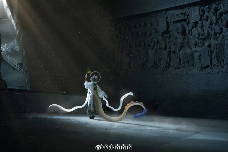 《明日方舟》黍Cosplay展示