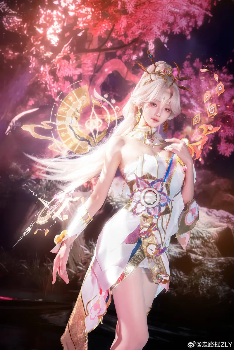 《王者荣耀》虞姬cosplay展示