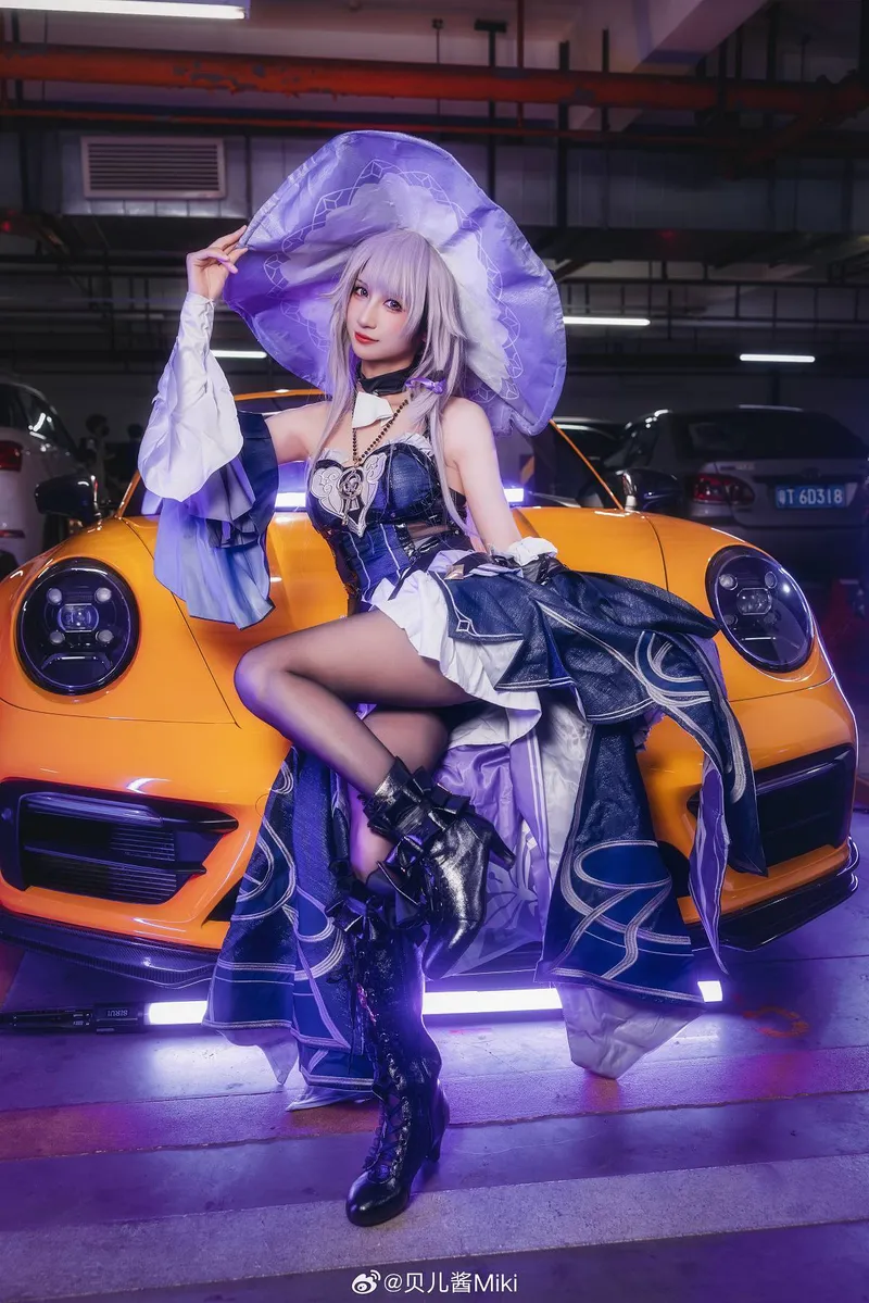 《崩坏星穹铁道》大黑塔cosplay展示