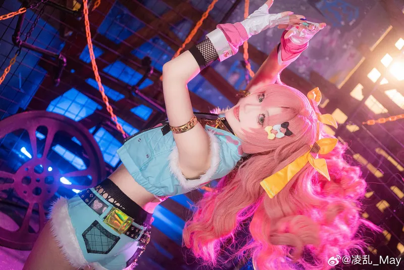 《绝区零》妮可cosplay展示