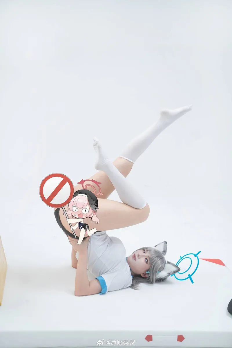 《蔚蓝档案》砂狼白子cosplay展示