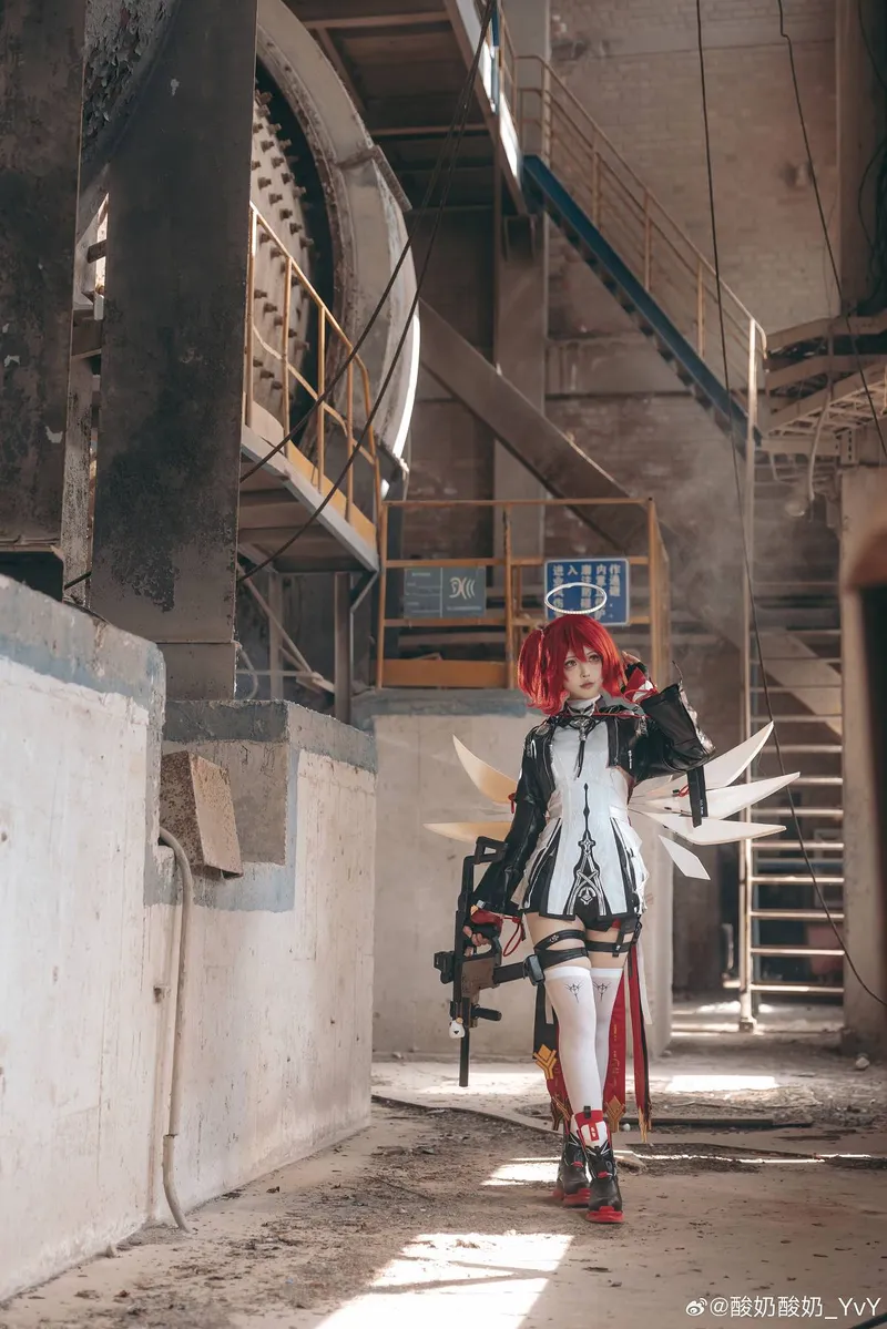 《明日方舟》新约能天使cosplay