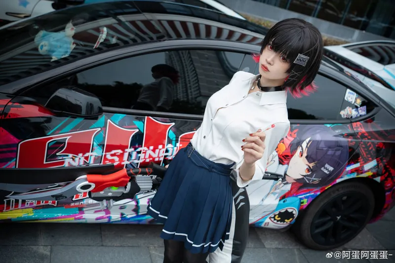 《绝区零》艾莲·乔cosplay展示