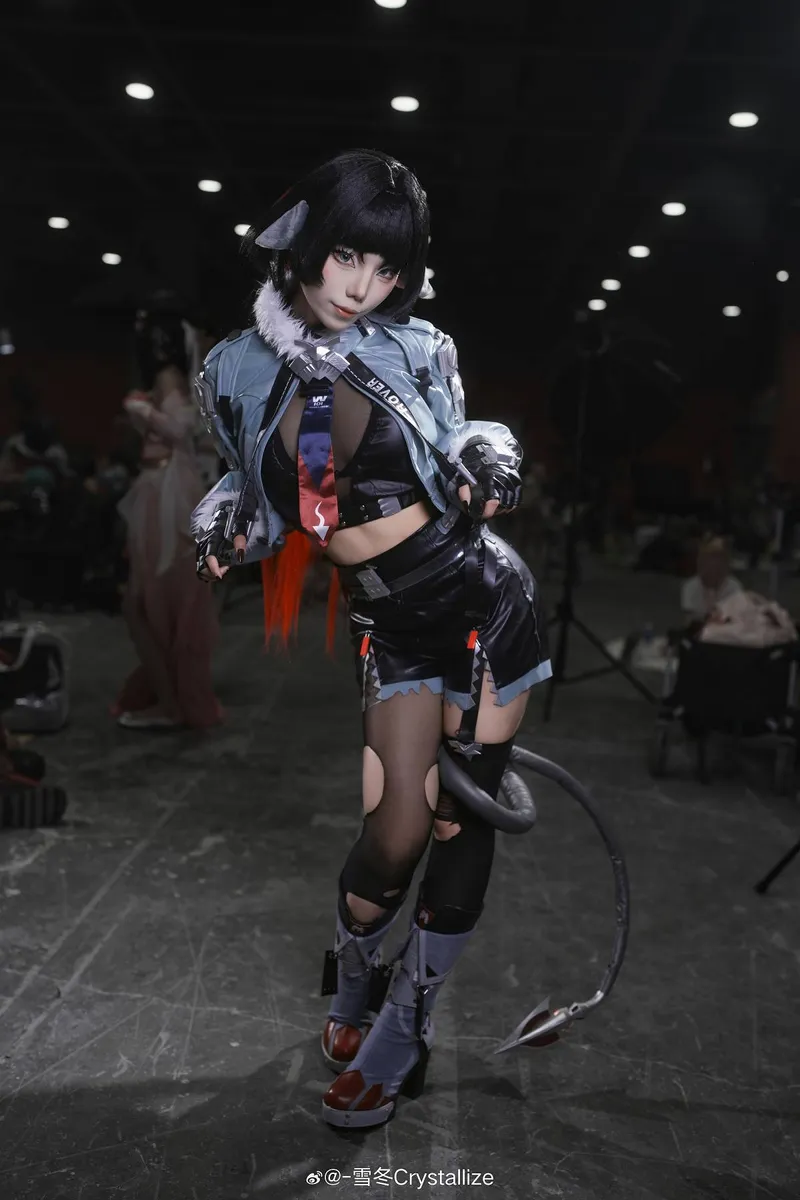 《绝区零》简杜cosplay展示