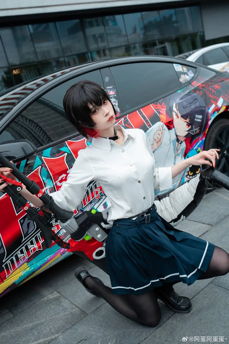 《绝区零》艾莲·乔cosplay展示