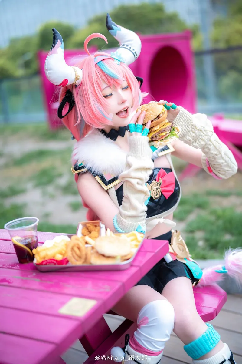 《原神》瓦雷莎cosplay展示