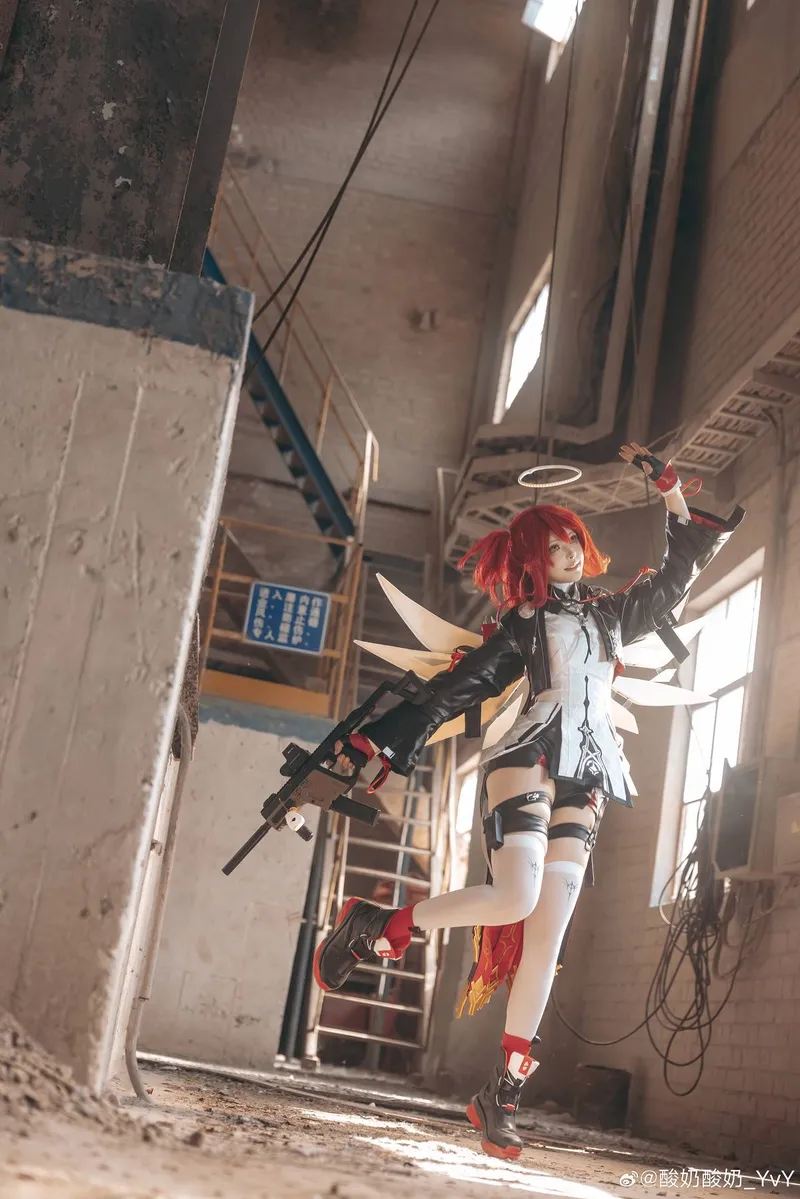 《明日方舟》新约能天使cosplay