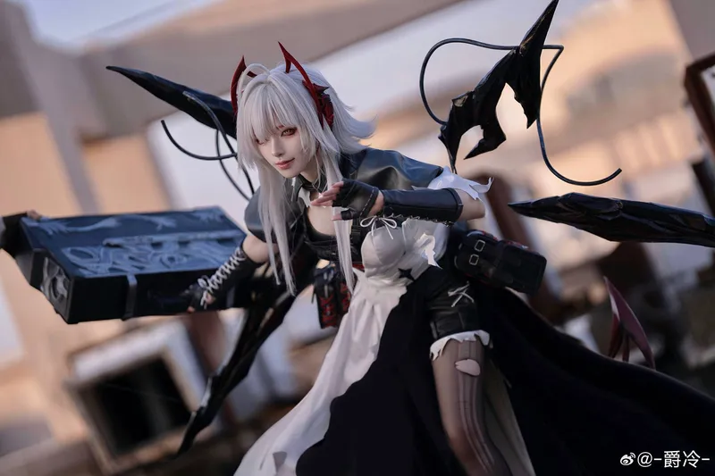 《明日方舟》维什戴尔Cosplay展示