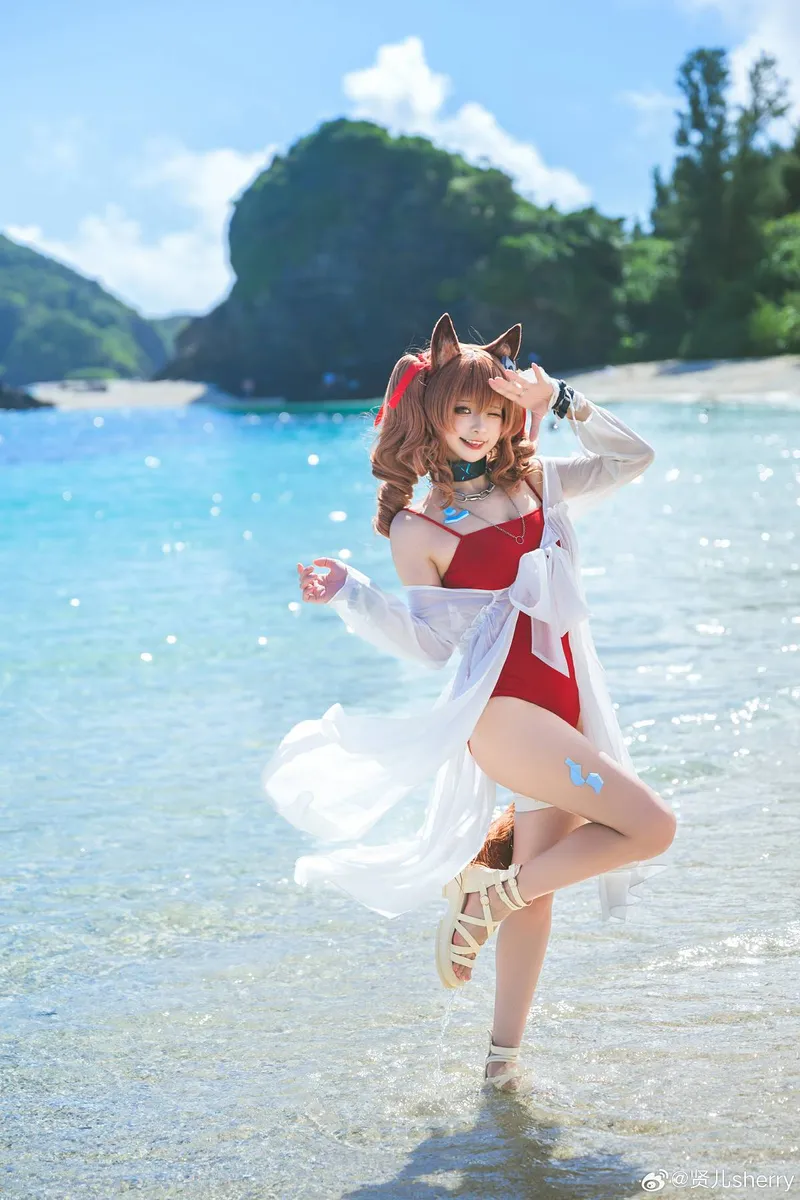 《明日方舟》安洁莉娜Cosplay展示